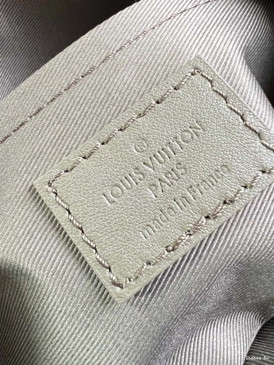 VUITTON Messenger-23.5*18*7CM Fastline LOUIS 0726
